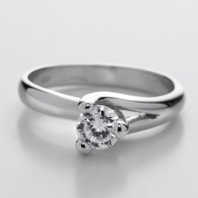 Anello Solitario con diamante "Fiore"