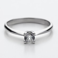 Anello Solitario con diamante "Finezza"