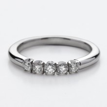 Anello Mezza Veretta con diamanti "Divina"